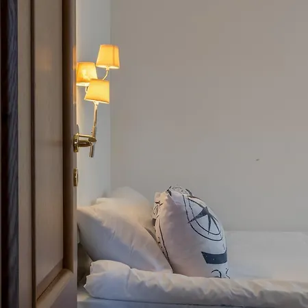 Parkers Boutique - Old Town Square Ταλίν